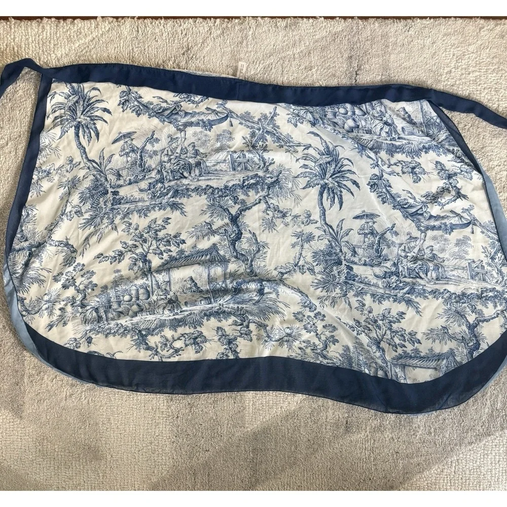 Apron blue and white Toile de Jouy pattern Chinoiserie scenes solid, blue trim